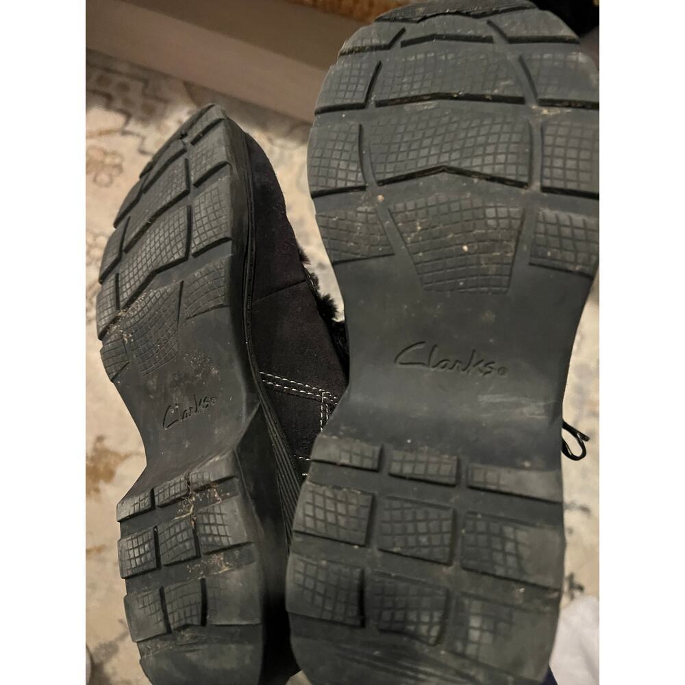 Clark’s winter Boots - Picture 2 of 5